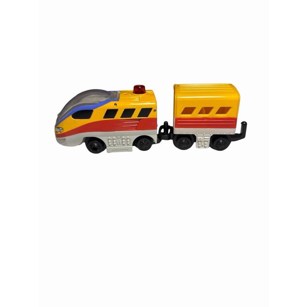 Geotrax Yellow Grand Central Station Engine Aero Train with 1 Closed car L3133